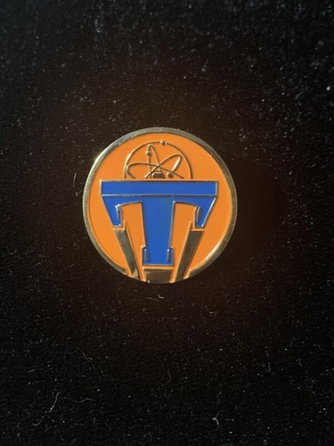 小物 Tomorrowland What's this? I can't seem to find any info about it… found