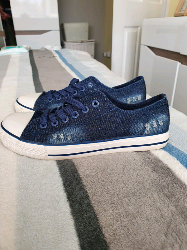 blue jean gym shoes