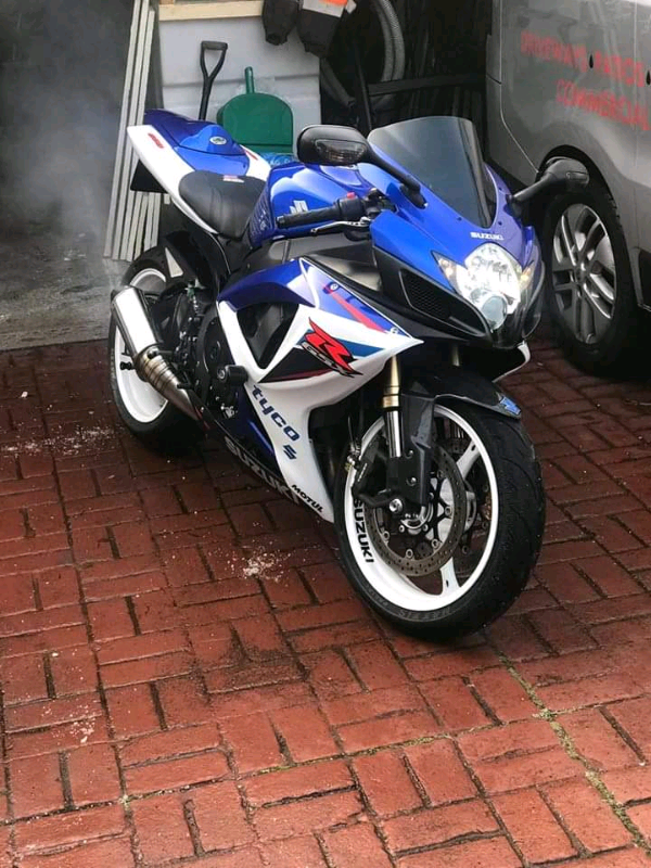 Suzuki gsxr 600 k7
