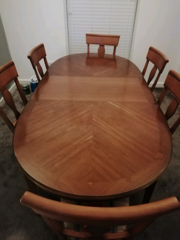 Top quality Dining room table & 6 chairs | in Cumbernauld, Glasgow