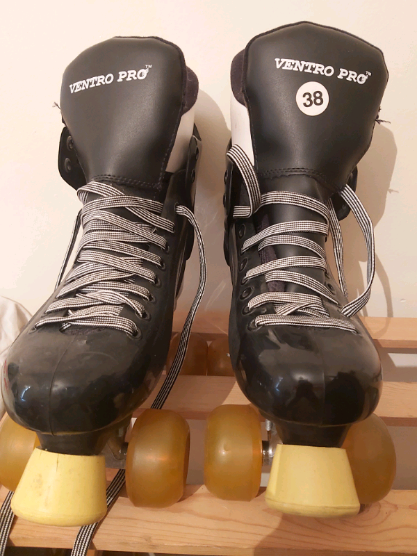 Black Roller Skates in Hoxton, London Gumtree