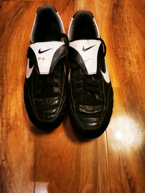 cheap nike football boots size 6
