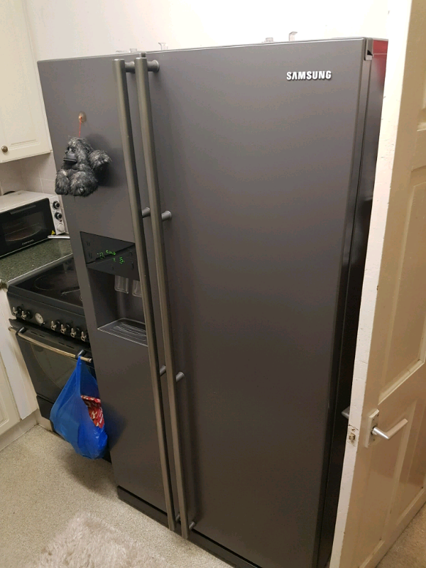 Samsung American double doors fridge Gray | in Croydon, London | Gumtree