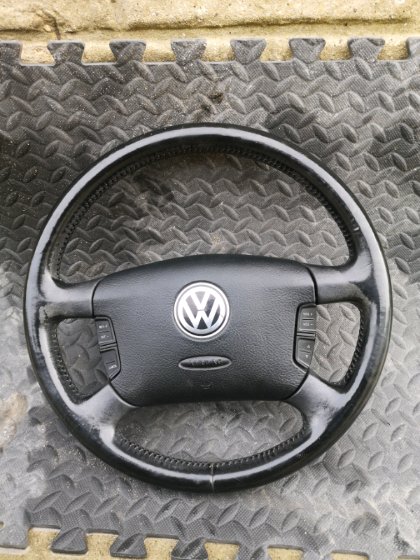 VW golf mk4 multi functioning steering wheel in Southgate, London