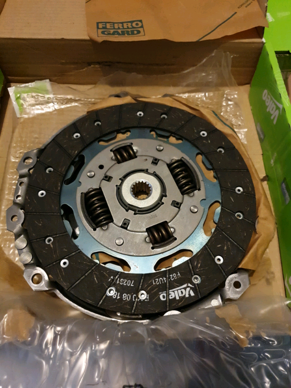 Ford focus clutch kit with csc 2006 1.6 petrol 100bhp in Coventry