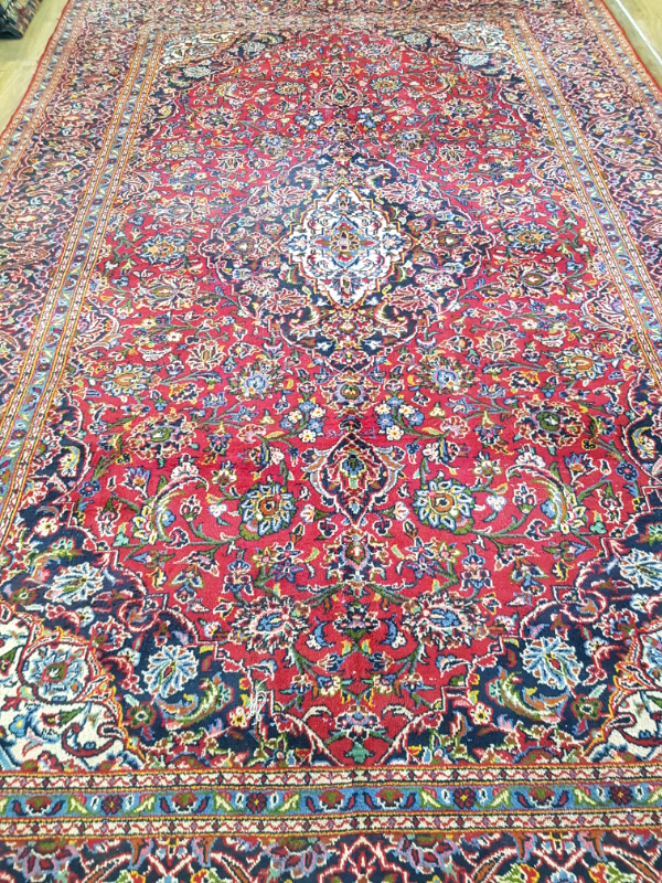Large Persian rug 310cm x 240cm in Salford, Manchester Gumtree