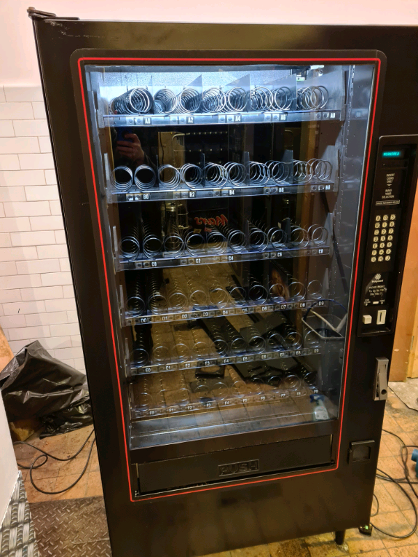 Crane Polyvend 452 Snack Vending Machine in Southside, Glasgow Gumtree