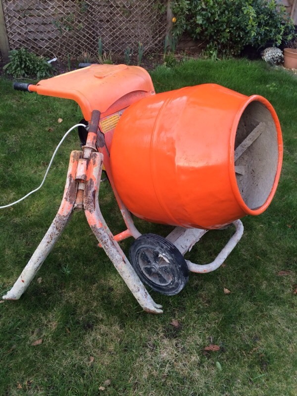 Belle mini mix 150 cement concrete mixer. 240 volt with stand. in