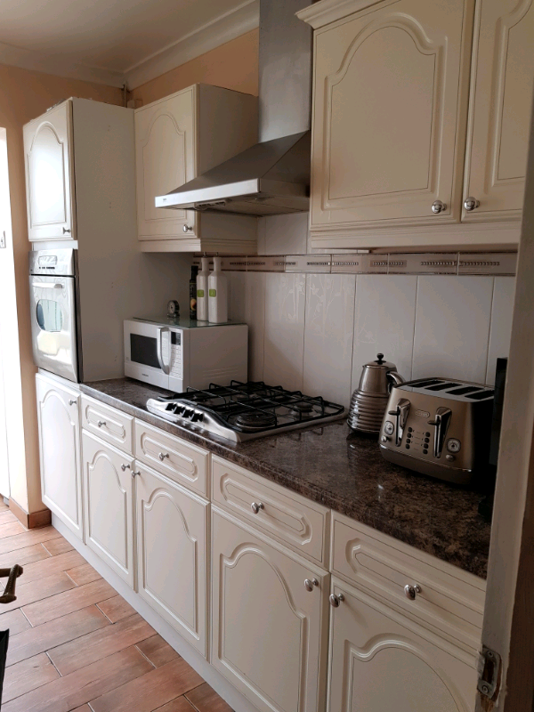 Complete kitchen units Cabinets plus freestanding unit | in Harborne