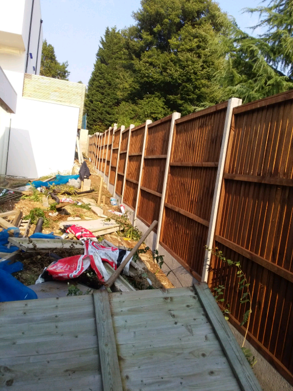 Fencing/Gardens & Gates Concrete fence 100£ per panel in Uxbridge