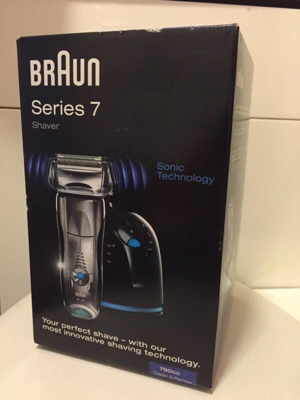 Braun Series 7 790cc4 mens wet & dry shaver with cleaning system brand