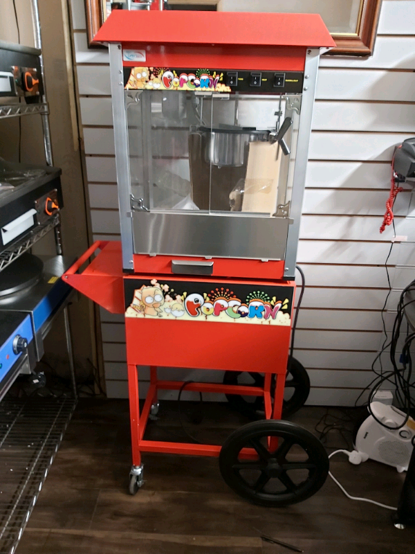 Large 8oz commercial popcorn machine with cart in Walthamstow, London