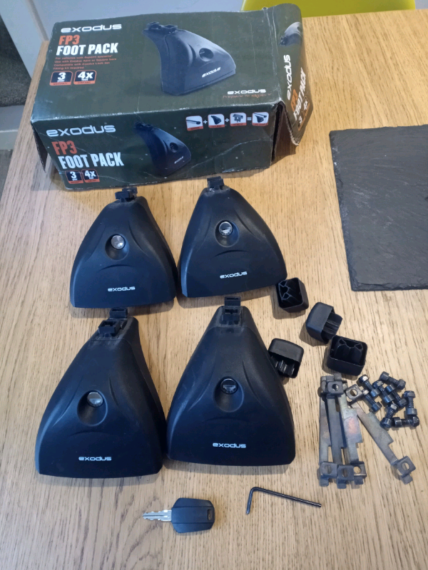 Exodus A120 aero roof bars and FP7 foot pack