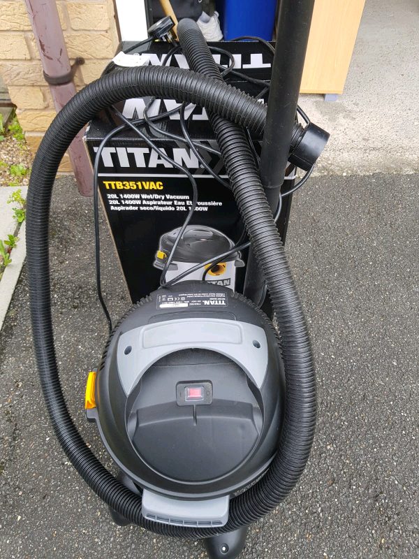 Titan wet/dry vacuum cleaner in Rotherham, South Yorkshire Gumtree