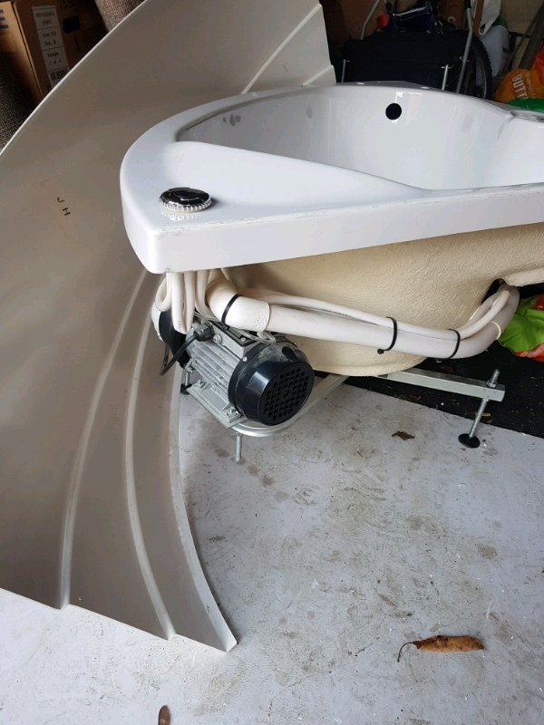 6 jet bath in Tickhill, South Yorkshire Gumtree