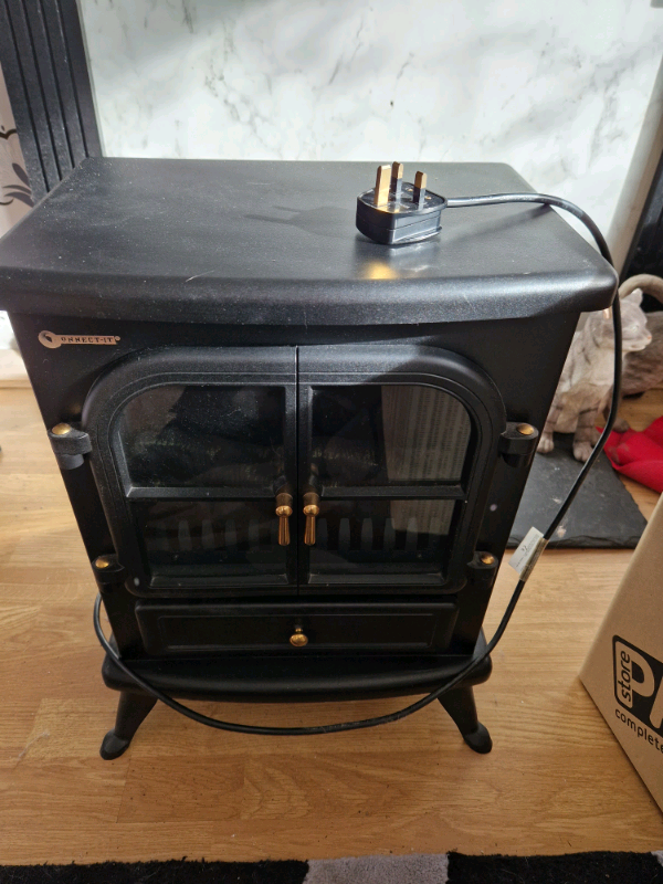 BLACK ELCTRIC FAN FIRE WITH BACKGROUND LIGHT LIJE REALNFIRE in Luton