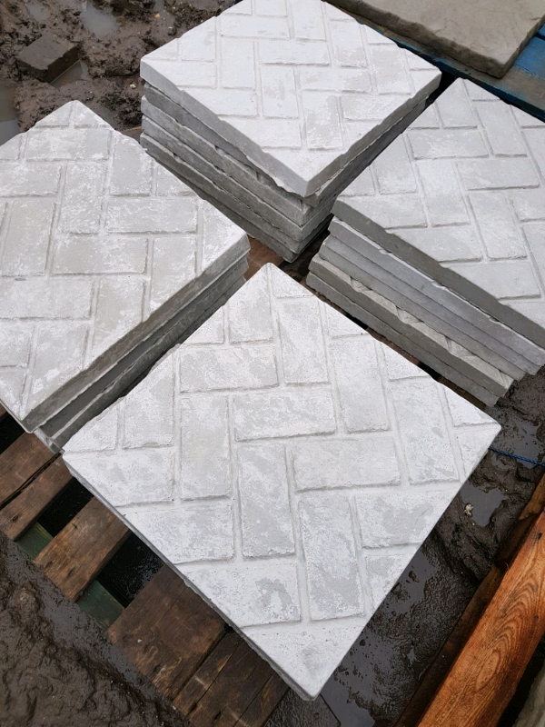 JOB LOT Light Grey Herringbone Concrete Paving Slabs in Prudhoe