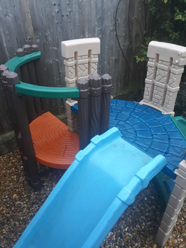 Little tikes outdoor play castle in Welling, London Gumtree