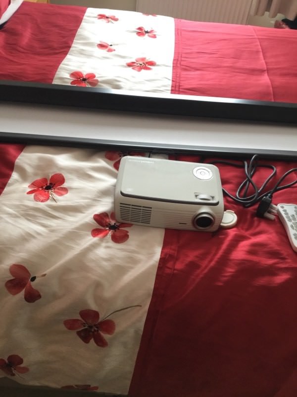 Optoma Theme Scene Projector & Screen in Newthorpe, Nottinghamshire