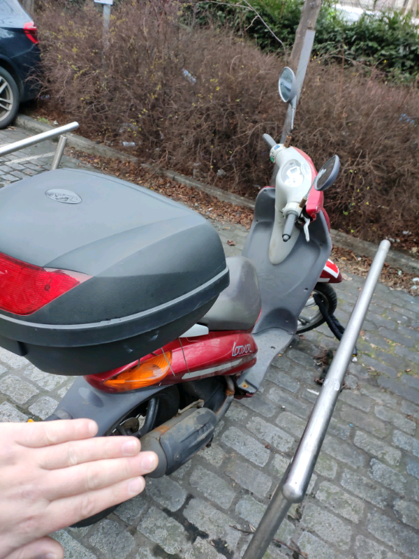 Peugeot looxor 100