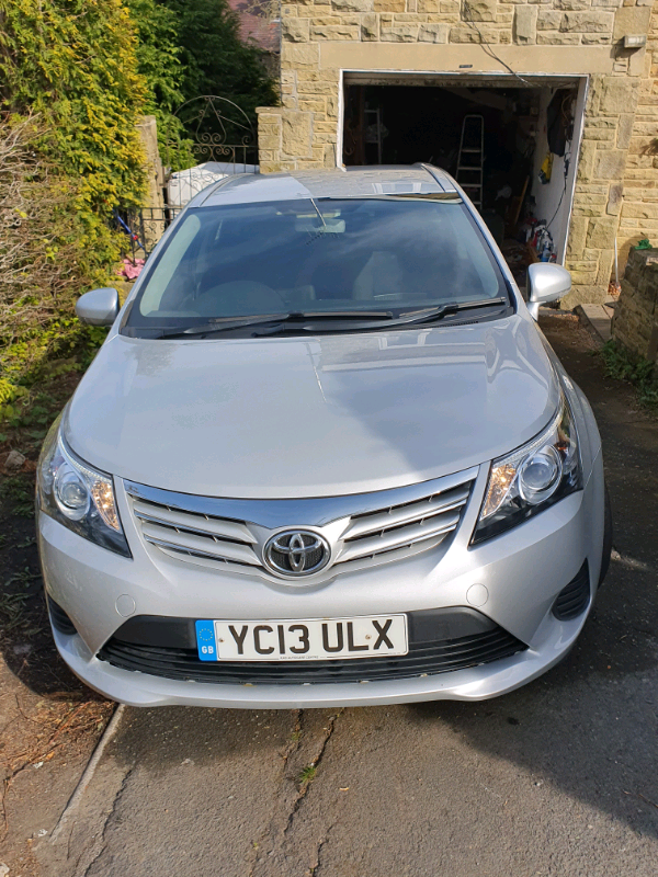 Toyota avensis 2013