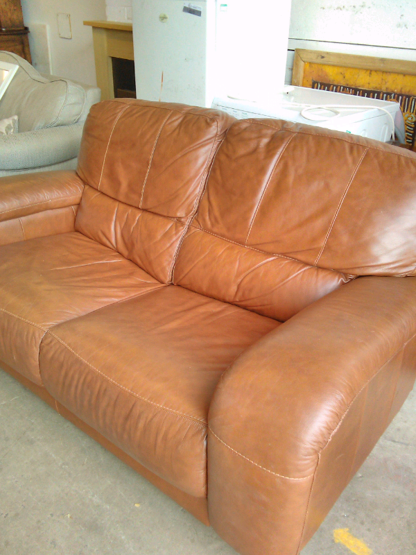 Brown leather 2 seater sofa £70 in Newcastle, Tyne and Wear Gumtree