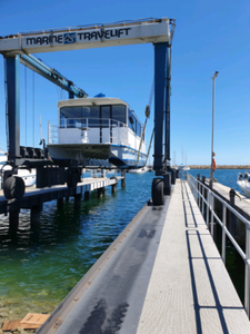 boat hull aluminuim twin house