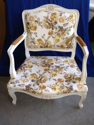 POLTRONA  POLTRONCINA CAMERA DA LETTO IN AVORIO PATINATO  ANCHE ALTRI COLORI