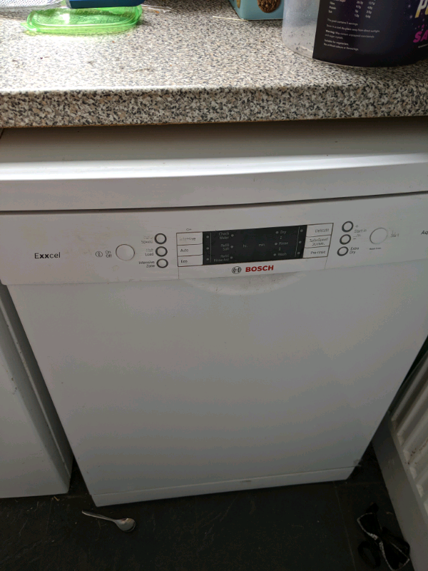Bosh Dishwasher 2 years old. Works fine in Long Eaton