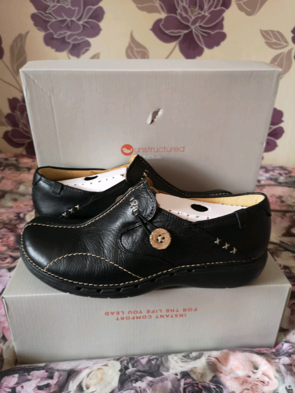 Clarks unloop nurse shoes size 5 1/2 in Beeston