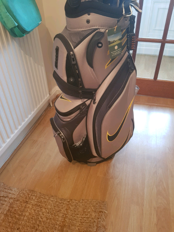 Nike golf cart bag in Leicester, Leicestershire Gumtree