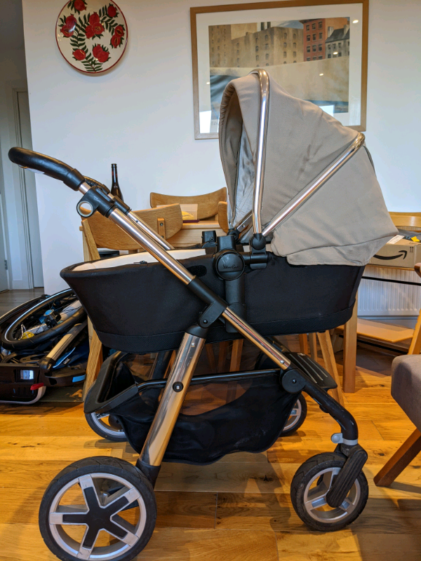 Silver cross Pioneer pram and travel system, Sand colour in London