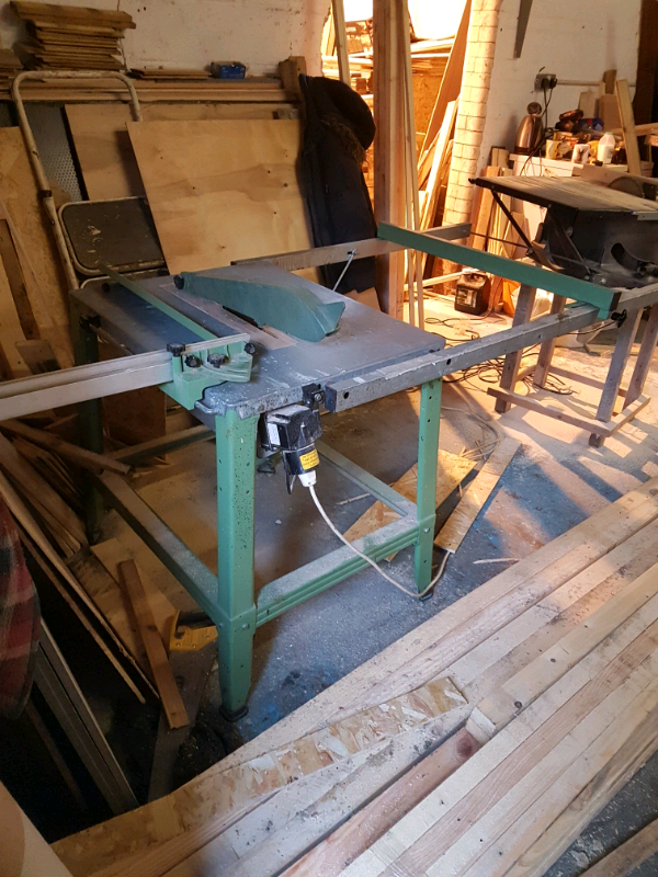 Table saw can cut 8x4 plywood no problem in Beeston, Nottinghamshire