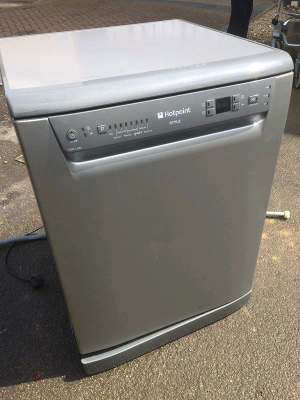 Hotpoint Style dishwasher fdyf F2 100 in perfect condition in Rubery