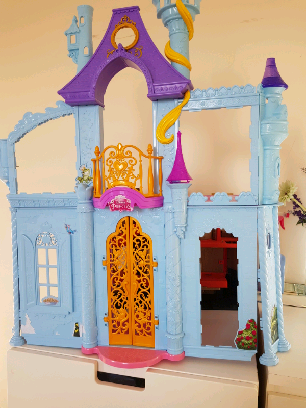 Disney doll house used good condition in Bradford, West Yorkshire