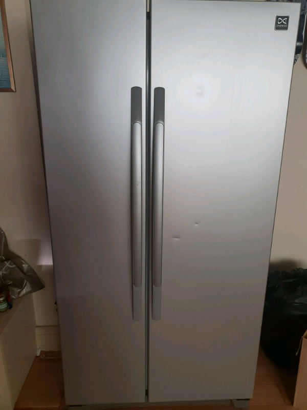 Daewoo DRS 30SMI American style double fridge freezer 618 litre in