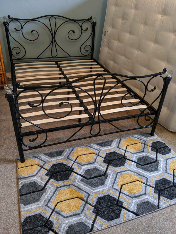 Black Metal Double Bed Frame with Crystals in Brampton