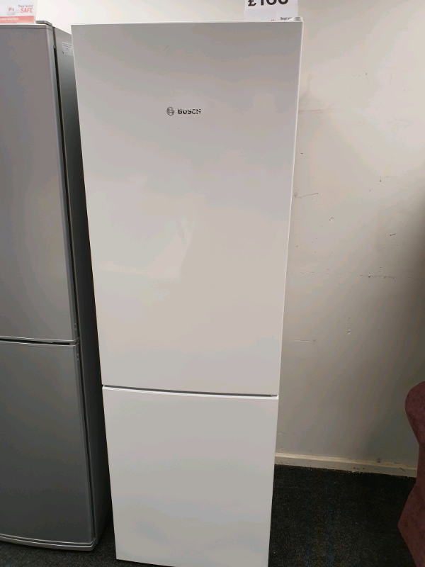 BHF Bosch extra tall modern fridge freezer in white. REDUCED! in
