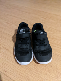 Kids Nike trainers size 9.5