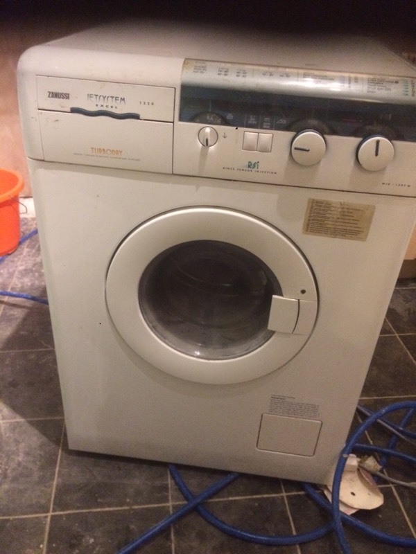 Zanussi jetstream 1250 washer dryer for sale in Swindon, Wiltshire Gumtree