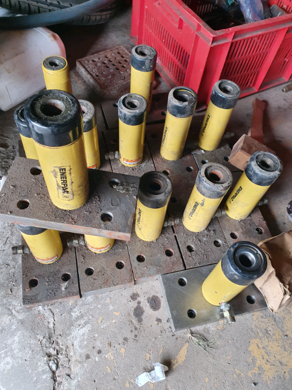 Hydraulic jacks in East End, Glasgow Gumtree