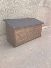 6ft wide wooden storage box lift up lid suit logs 