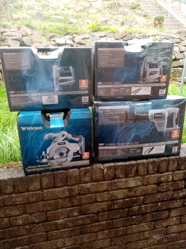 Wickes 18volt power tools new in box and cases, charger 2x batteries