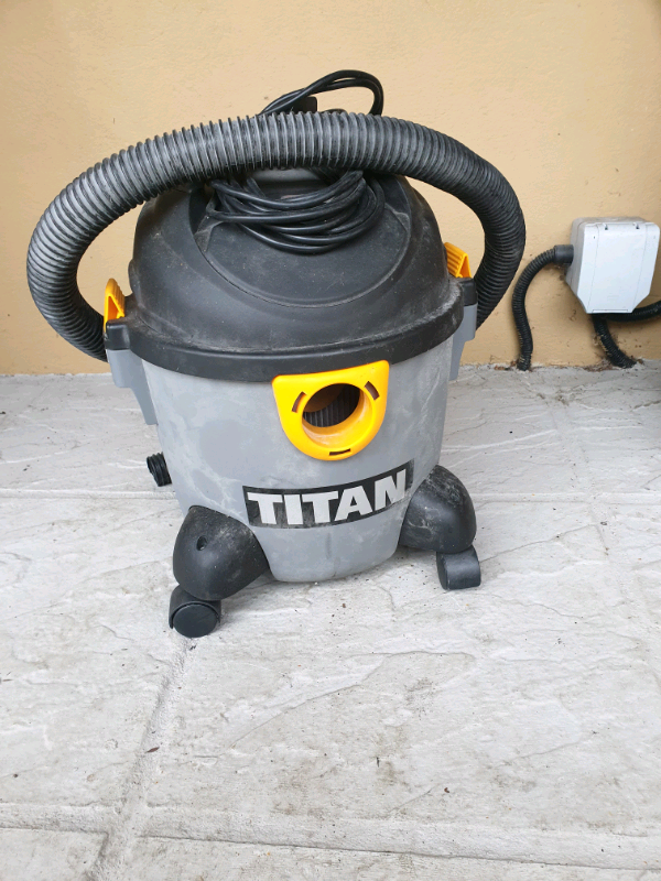TITAN TTB350VAC 1300W 16LTR WET & DRY VACUUM CLEANER 240V in Feltham