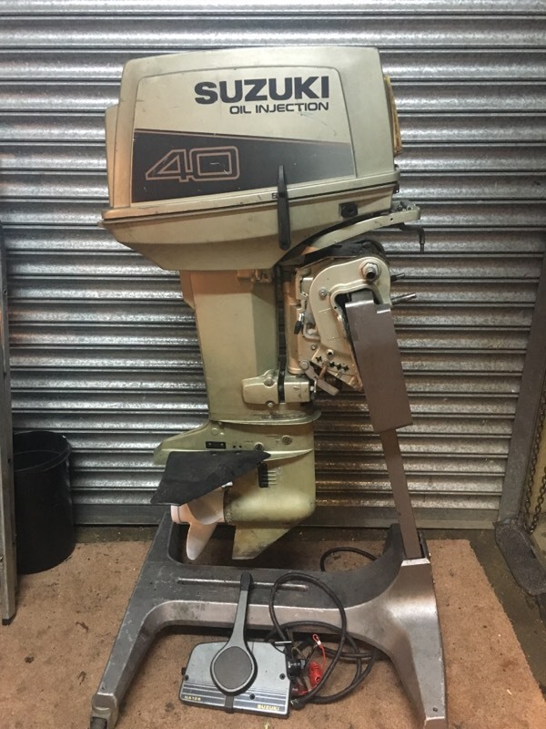 Suzuki 40hp oil injection outboard engine for boat in Southampton