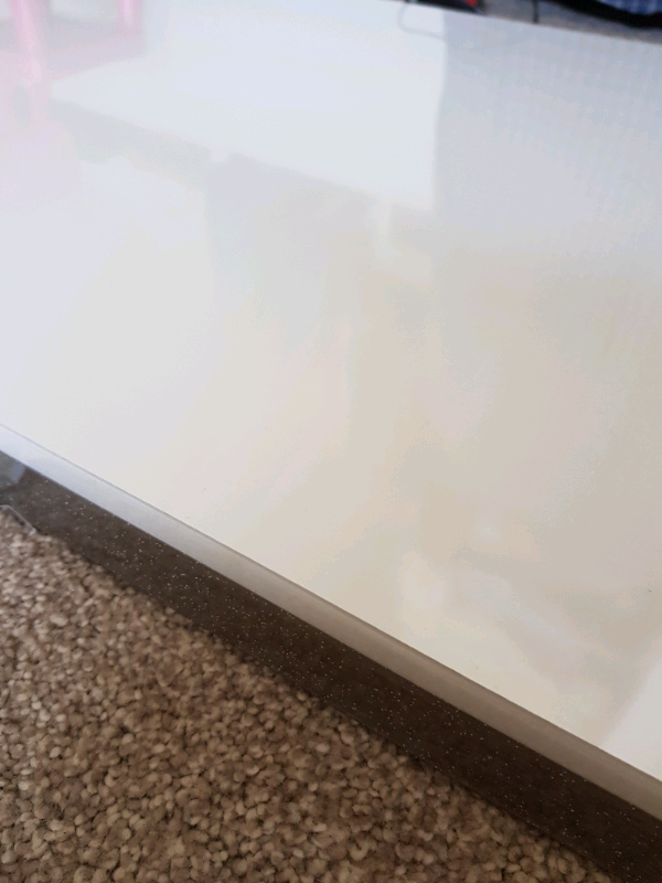 Howdens White Glass Effect Square Edge Laminate Worktop in Hamilton