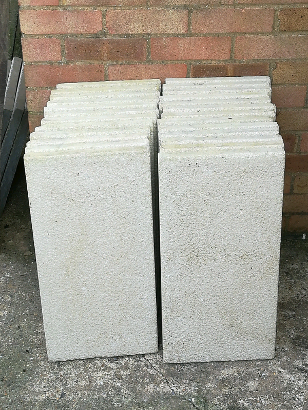 25 x marshalls saxon textured natural garden paving slabs