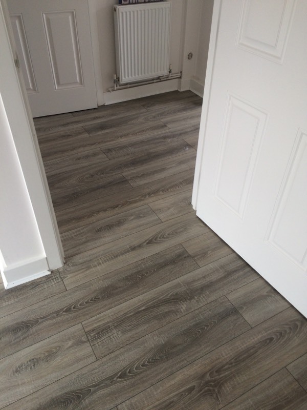 Laminate Flooring - fitters 