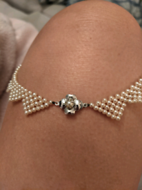Pearl necklace/choker 