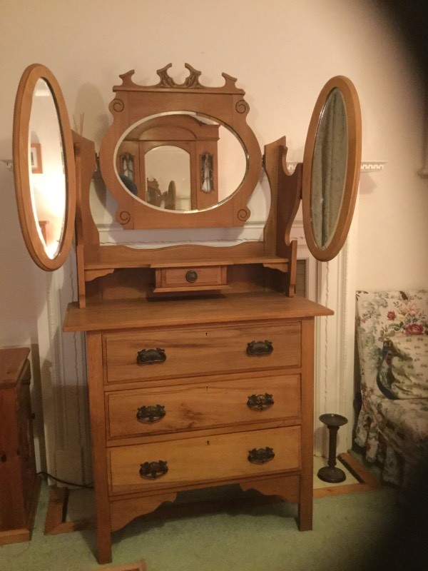 Pretty chest of drawers/dressing table in Bournemouth, Dorset Gumtree
